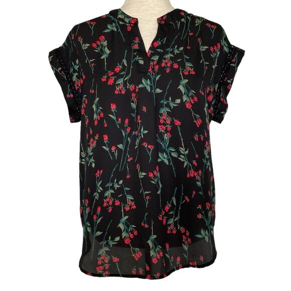 JON & ANNA Contemporary Blouse Floral Rose Cap Sleeve Eyelet Lace Size Medium - Picture 1 of 7